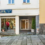 Penthouse, Heart Of Center, High Standard Apartament
