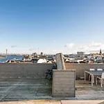 Penthouse, Heart Of Center, High Standard Leilighet *