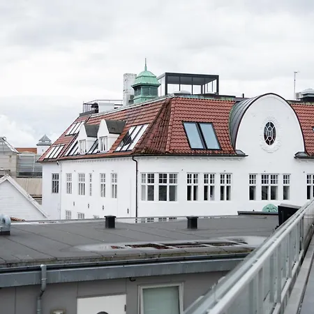 Penthouse, Heart Of Center, High Standard Daire *